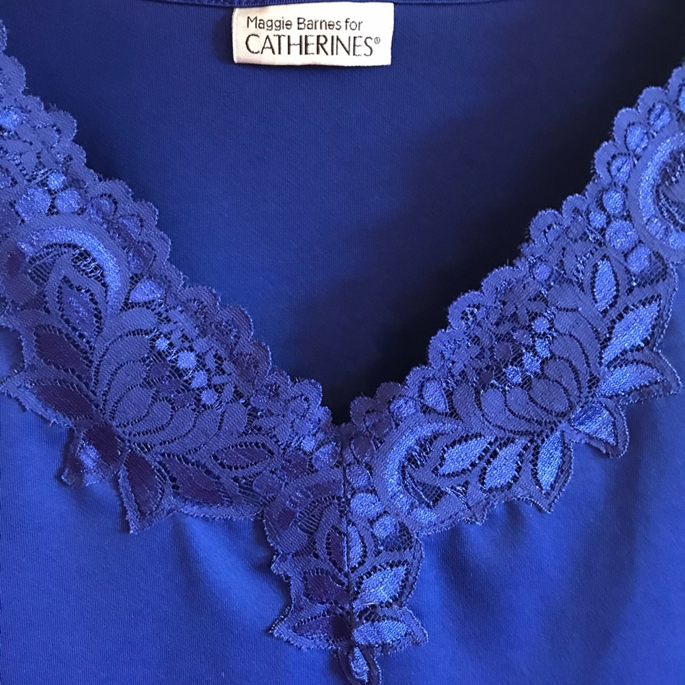 #158)💙Maggie Barnes/Cath💙Dressy tank. Lace neck - Picture 3 of 3